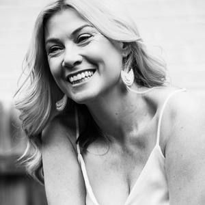 Meet your Posher, Debora